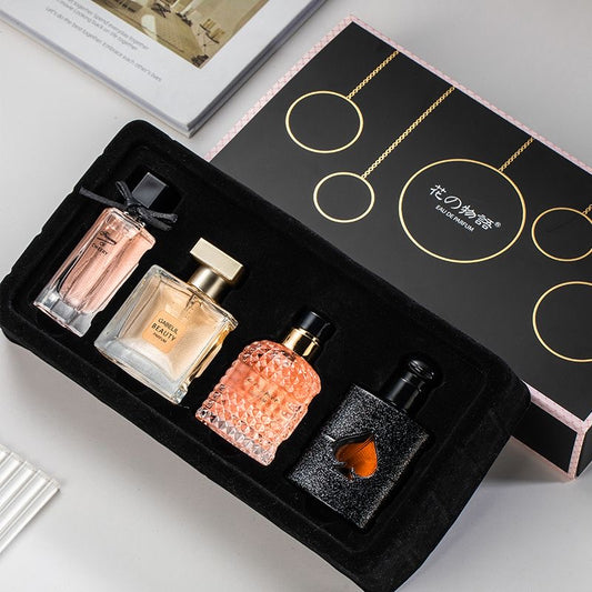 Lot de 50 coffret parfum (4parfums dans le coffret )